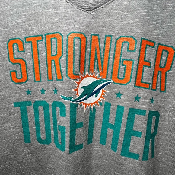 Fanatics NFL Women's Gray V-Neck Tee style#TA09 082752063 - Picture 4 of 8